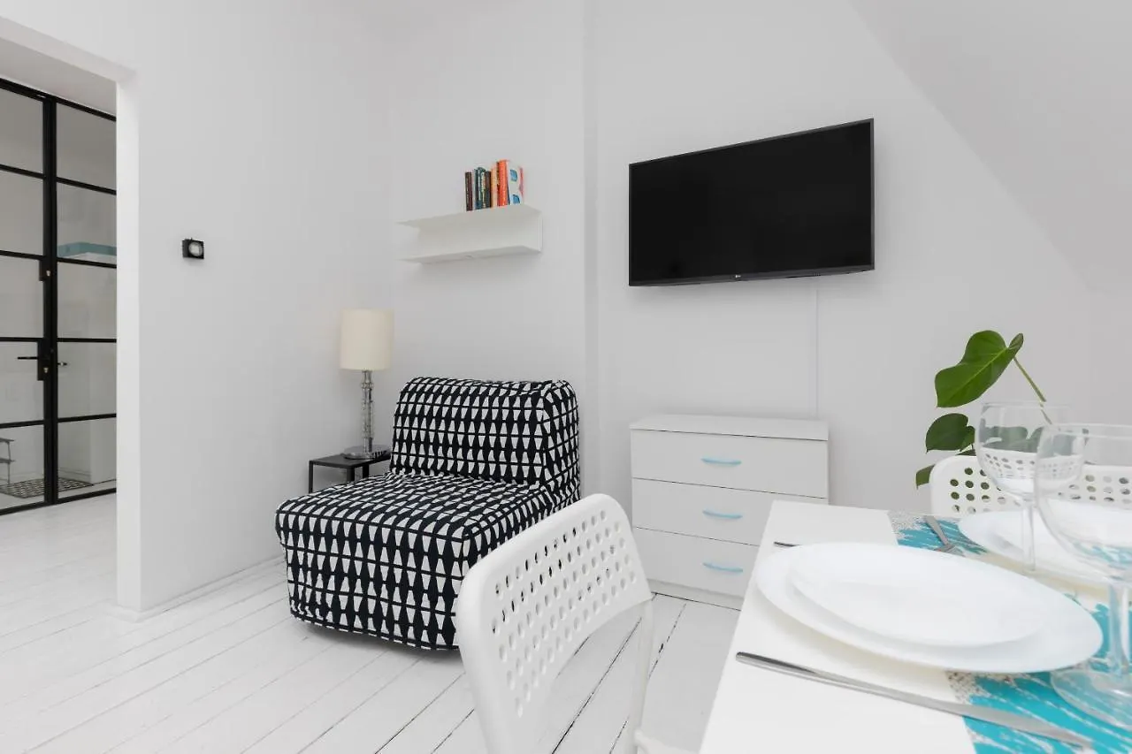 Bright Studio Praga Close To Pge Narodowy Warsaw By Noclegi Renters Apartamento